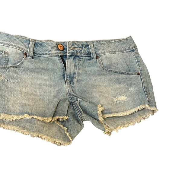 American Rag Women's Distressed Denim Shorts Size 3 Frayed Hem‎ Light Wash - Picture 1 of 4